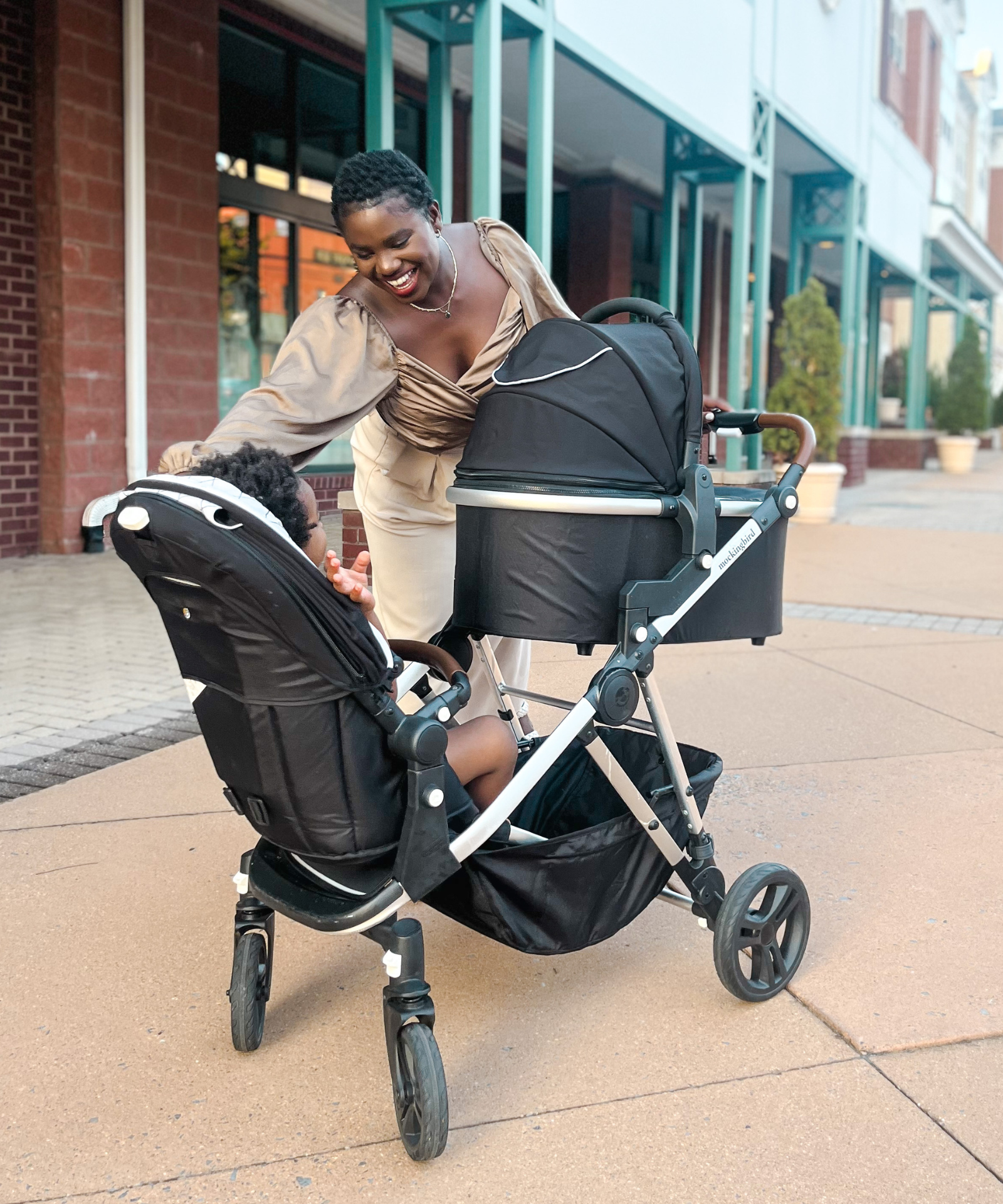 Single-to-Double Stroller 2.0 + Bassinet Bundle - Black